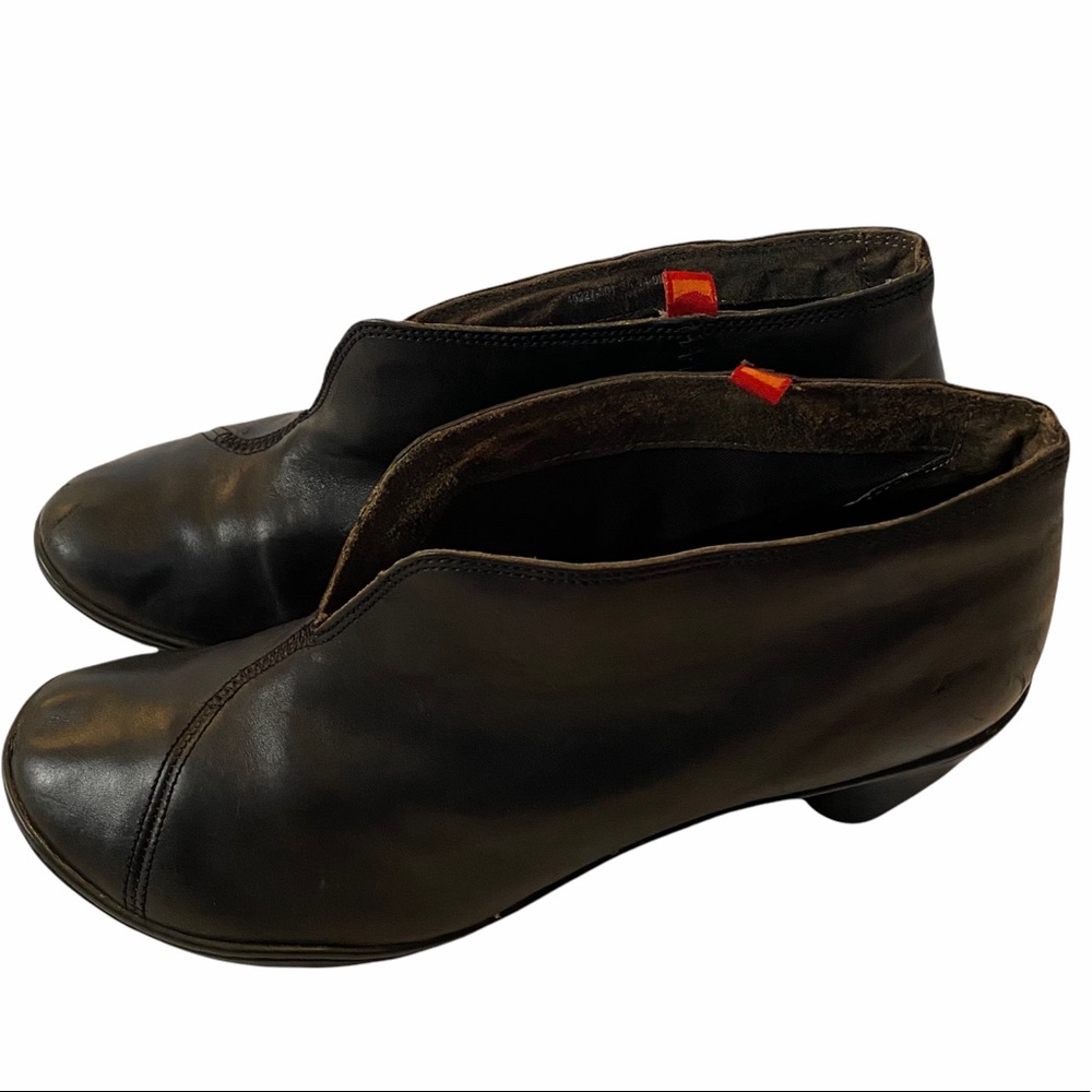 Camper Black Leather Ankle Bootie 39